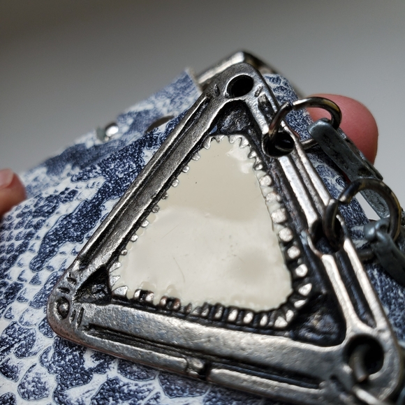 Vintage gray leather belt - snake skin design - Picture 7 of 12